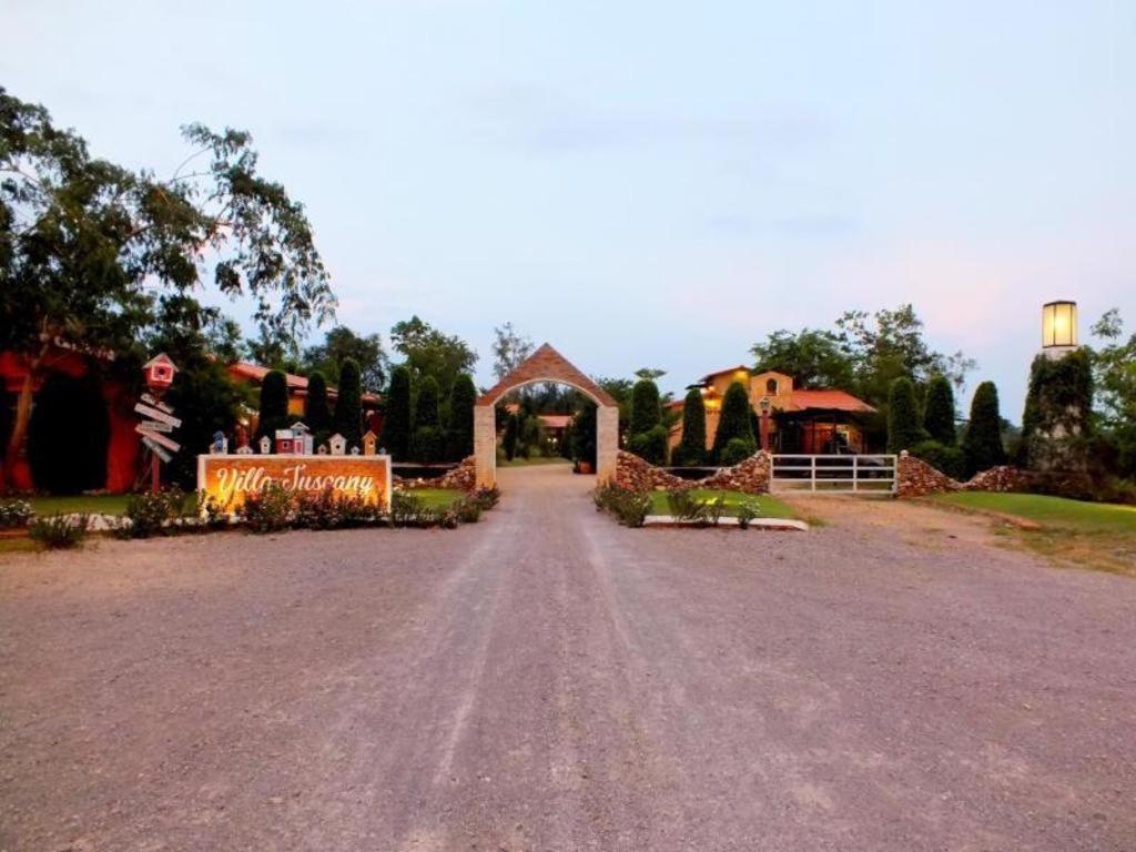 סואן פונג Villa Tuscany Country Resort מראה חיצוני תמונה